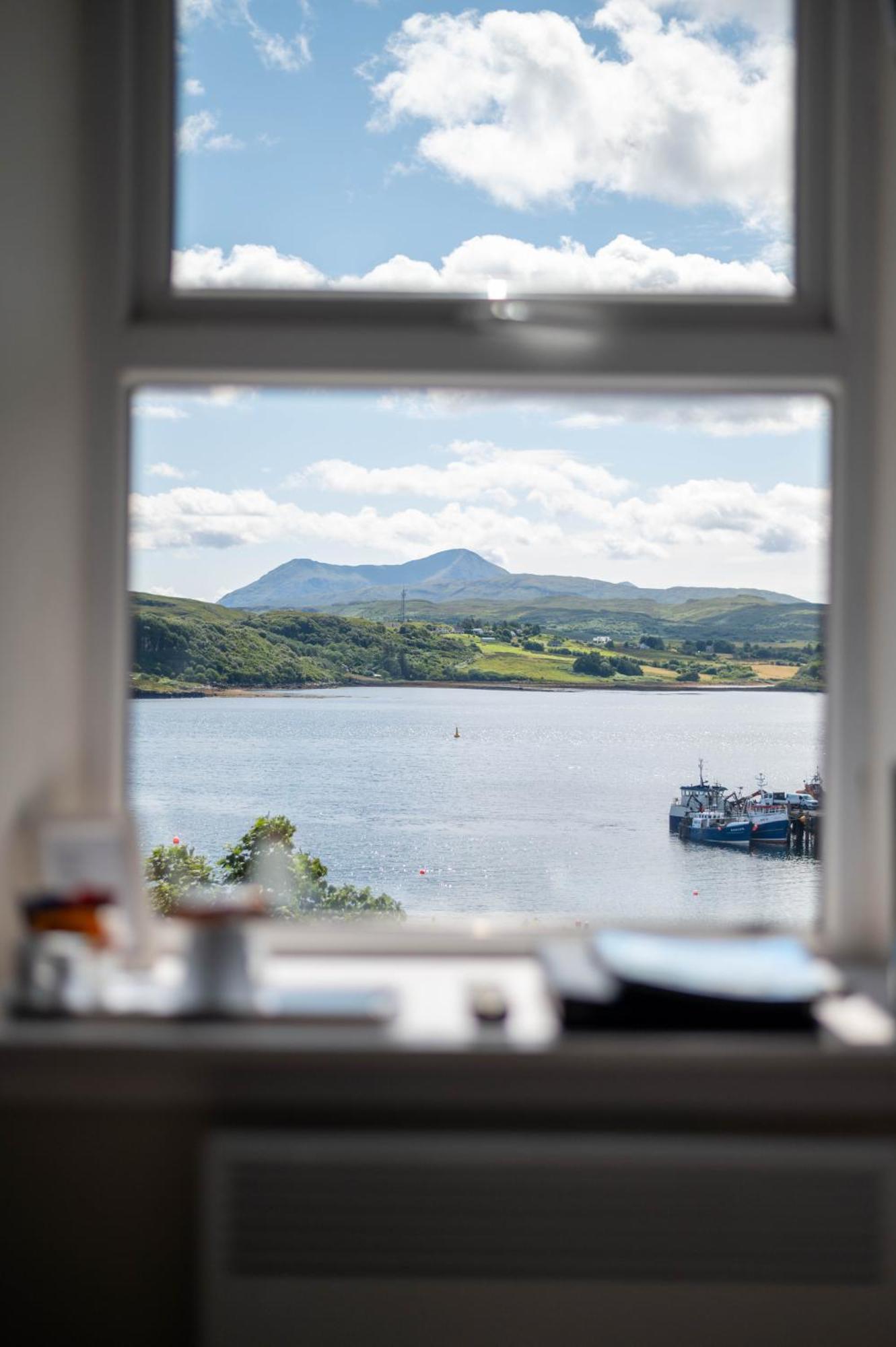 Coolin View Hotel Portree Bagian luar foto